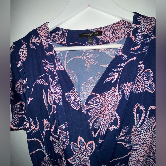 Banana Republic Women’s Size M Navy & Pink Floral Dress w/ belt pullover stretch - Picture 3 of 9